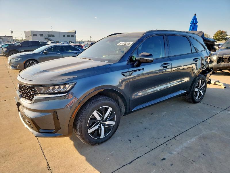 KIA SORENTO EX 2021 with VIN 5XYRHDLF0MG068936 - Photo from auction