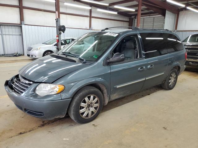 CHRYSLER TOWN & COU 2005 with VIN 2C4GP54L65R538422 - Photo from auction