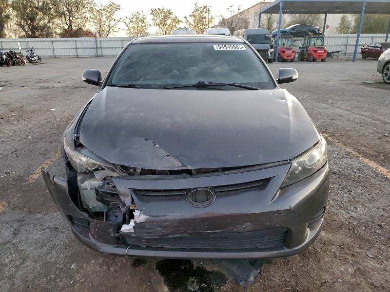 Photo 5 from auction – 2011 TOYOTA SCION TC with VIN JTKJF5C70B3014841