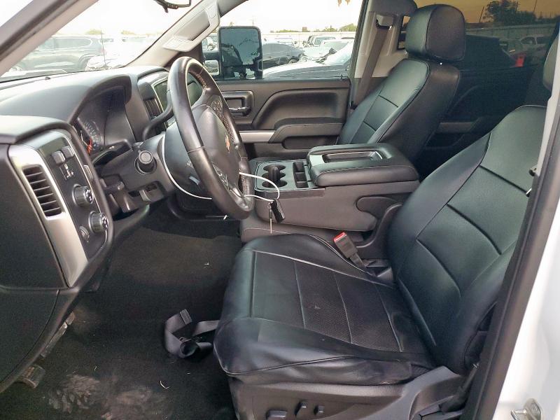 Photo 7 from auction – 2018 CHEVROLET SILVERADO with VIN 3GCUKREC9JG402390