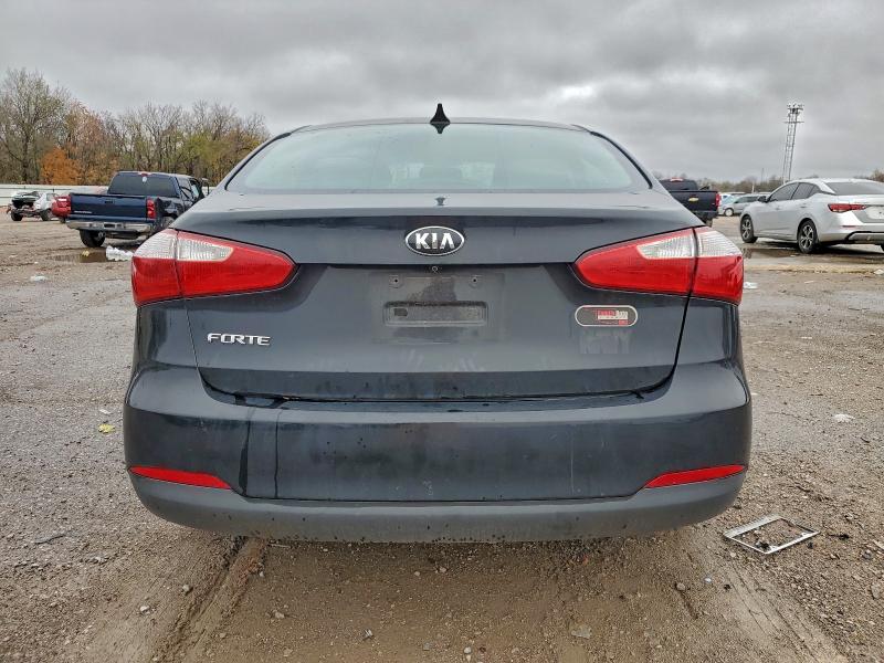 Photo 6 from auction – 2016 KIA FORTE LX with VIN KNAFX4A65G5505915