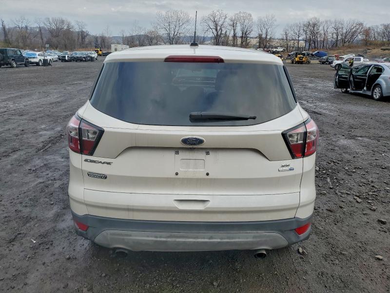 Photo 6 from auction – 2017 FORD ESCAPE SE with VIN 1FMCU9G9XHUC53305