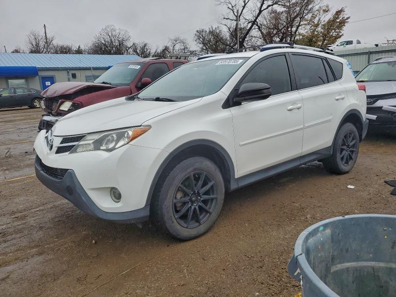 TOYOTA RAV4 LE 2015 with VIN JTMZFREV9FJ052440 - Photo from auction