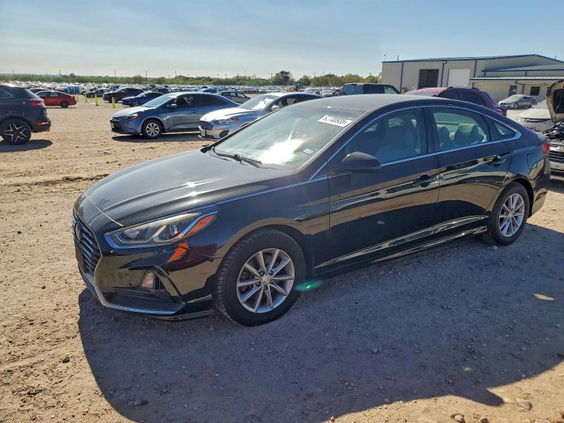 HYUNDAI SONATA SE 2018 with VIN 5NPE24AF2JH671880 - Photo from auction