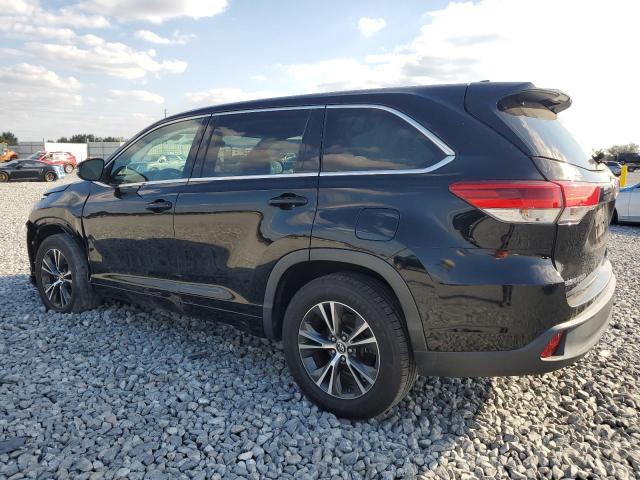 Photo 2 from auction – 2018 TOYOTA HIGHLANDER with VIN 5TDZZRFH9JS240550