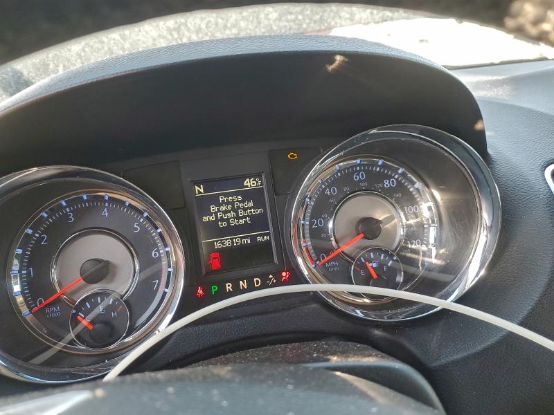 Photo 9 from auction – 2015 CHRYSLER TOWN & COU with VIN 2C4RC1BG4FR602431