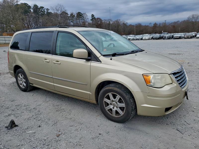 Photo 4 from auction – 2010 CHRYSLER TOWN & COU with VIN 2A4RR5D13AR189757