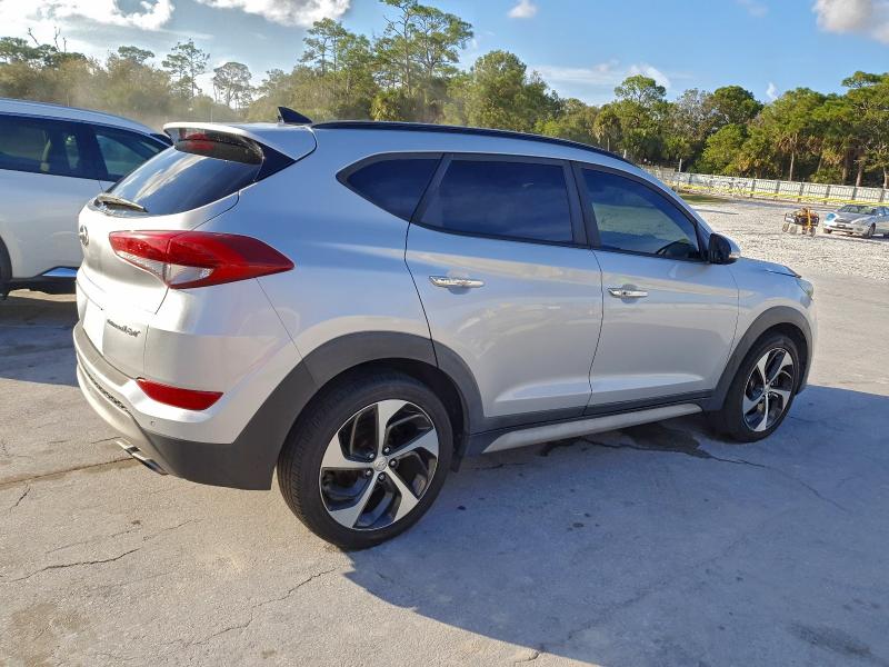 Photo 3 from auction – 2017 HYUNDAI TUCSON LIM with VIN KM8J33A25HU463586