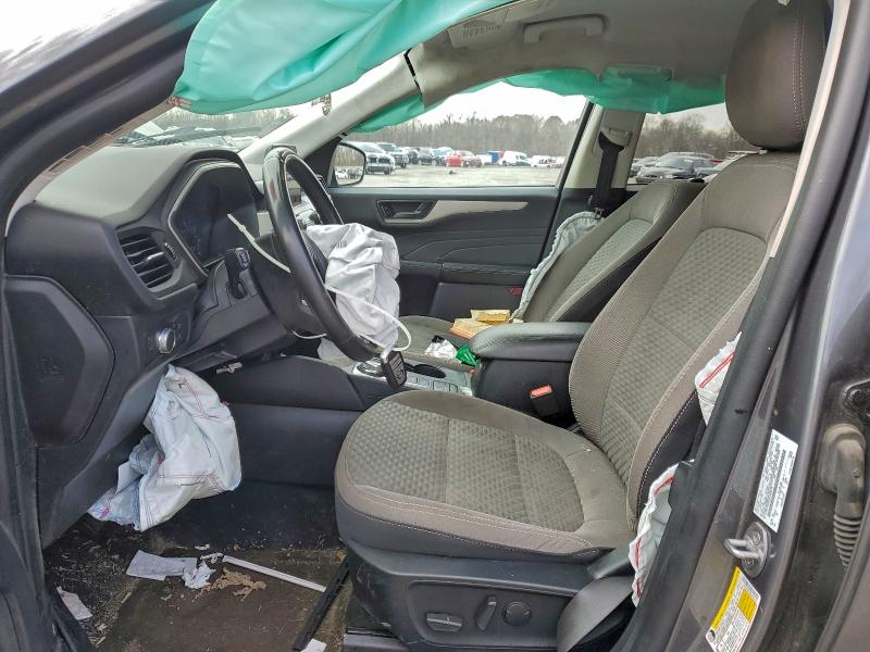 Photo 7 from auction – 2022 FORD ESCAPE SE with VIN 1FMCU9G63NUA53318