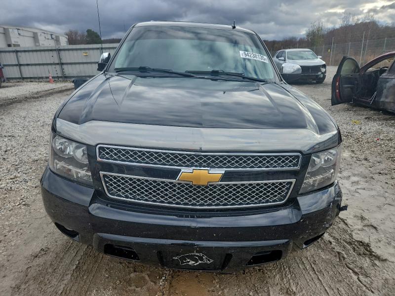 Photo 5 from auction – 2013 CHEVROLET AVALANCHE with VIN 3GNTKGE76DG102739