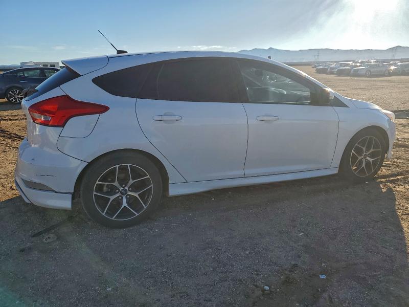 Photo 3 from auction – 2016 FORD FOCUS SE with VIN 1FADP3K23GL362870