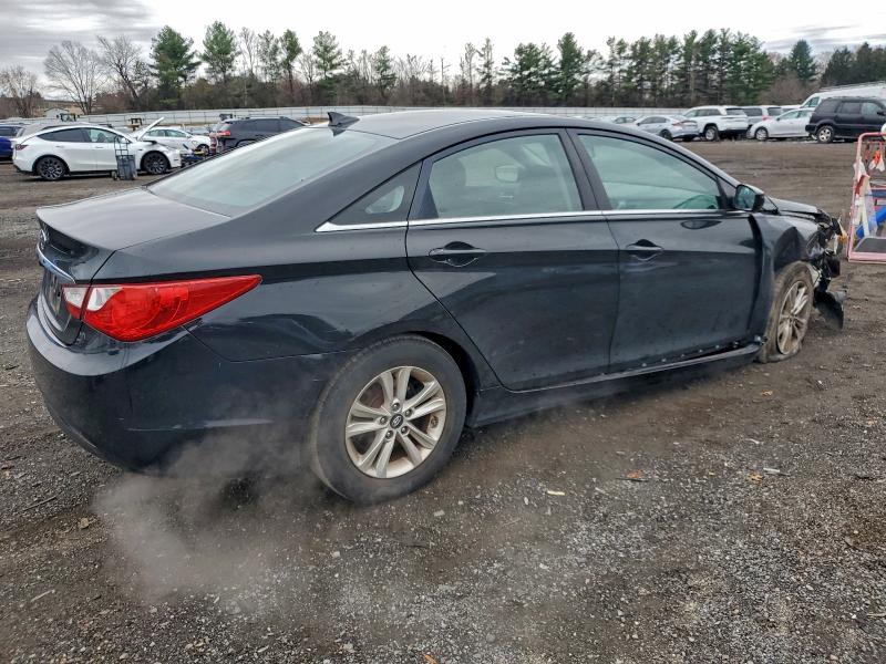 Photo 3 from auction – 2013 HYUNDAI SONATA GLS with VIN 5NPEB4AC2DH609809