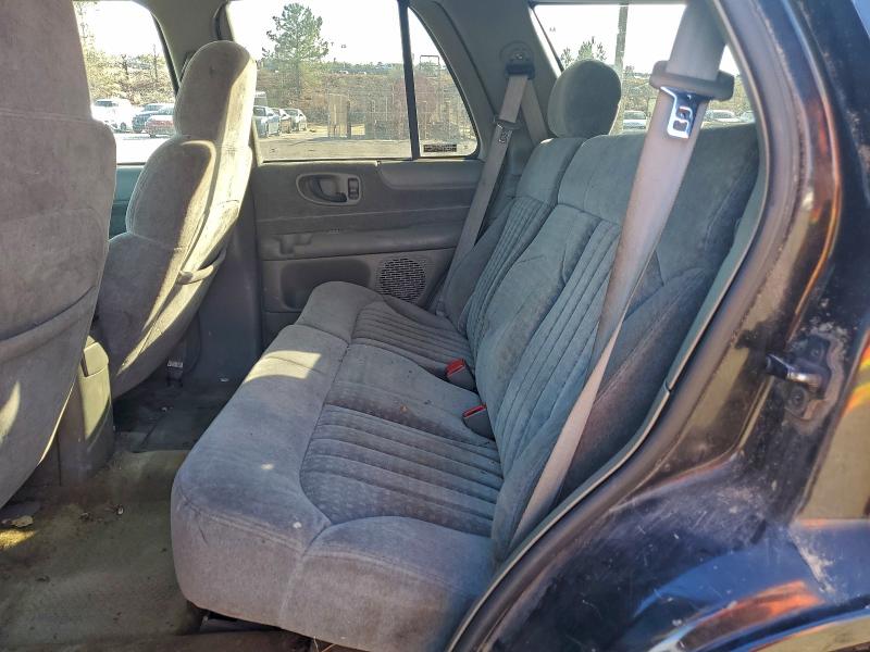 Photo 10 from auction – 2001 CHEVROLET BLAZER with VIN 1GNDT13W01K227636