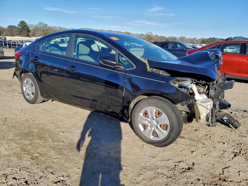 Photo 4 from auction – 2016 KIA FORTE LX with VIN KNAFK4A63G5605736