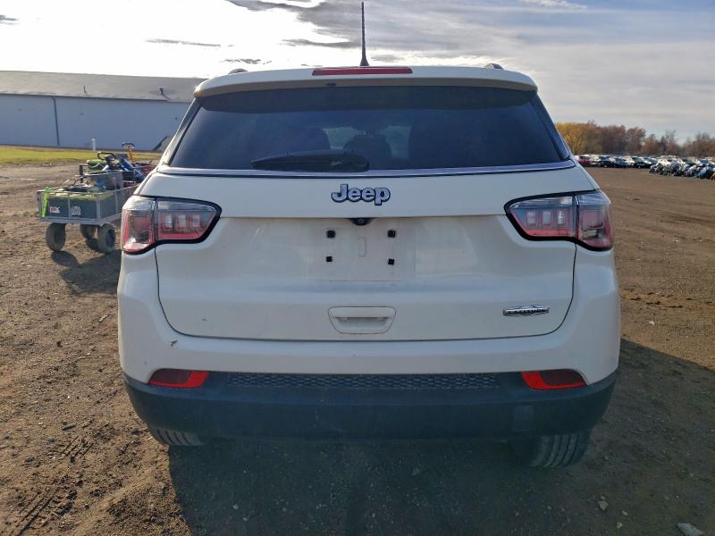 Photo 6 from auction – 2018 JEEP COMPASS LA with VIN 3C4NJDBB6JT457067