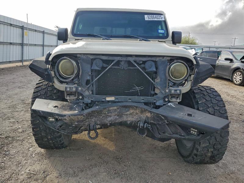Photo 5 from auction – 2020 JEEP GLADIATOR with VIN 1C6JJTAG1LL213158