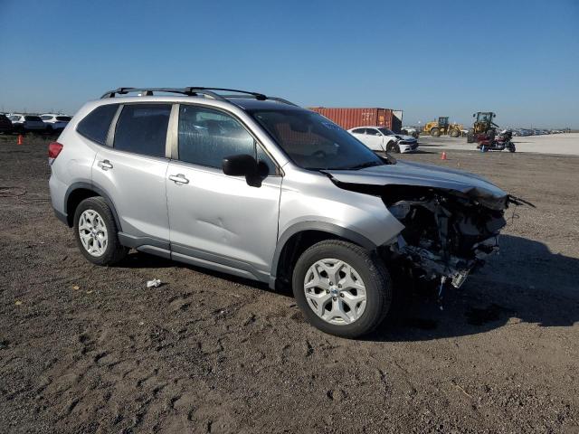 Photo 4 from auction – 2019 SUBARU FORESTER with VIN JF2SKACC6KH413710