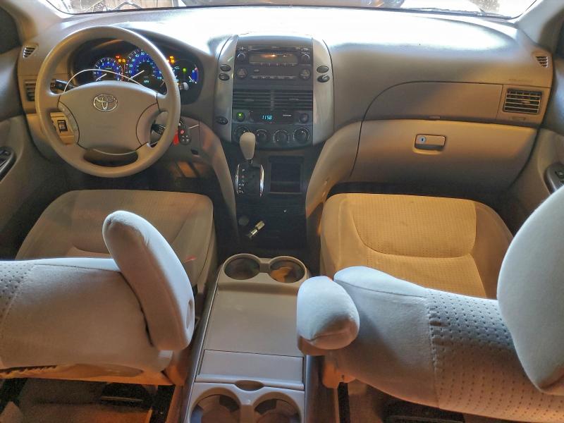Photo 8 from auction – 2010 TOYOTA SIENNA CE with VIN 5TDKK4CC7AS293670