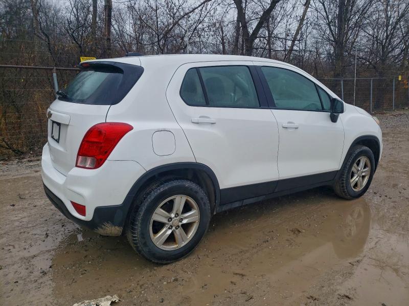 Photo 3 from auction – 2017 CHEVROLET TRAX LS with VIN 3GNCJNSB5HL193161
