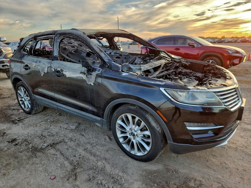 Photo 4 from auction – 2017 LINCOLN MKC RESERV with VIN 5LMCJ3C9XHUL35799
