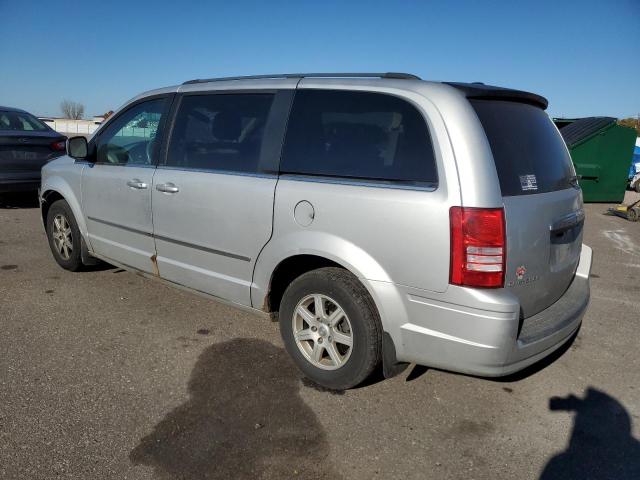 Photo 2 from auction – 2010 CHRYSLER TOWN & COU with VIN 2A4RR5D13AR373208