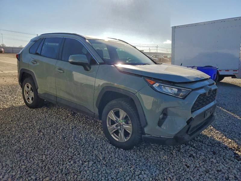 Photo 4 from auction – 2020 TOYOTA RAV4 with VIN JTMP1RFV6LD064530