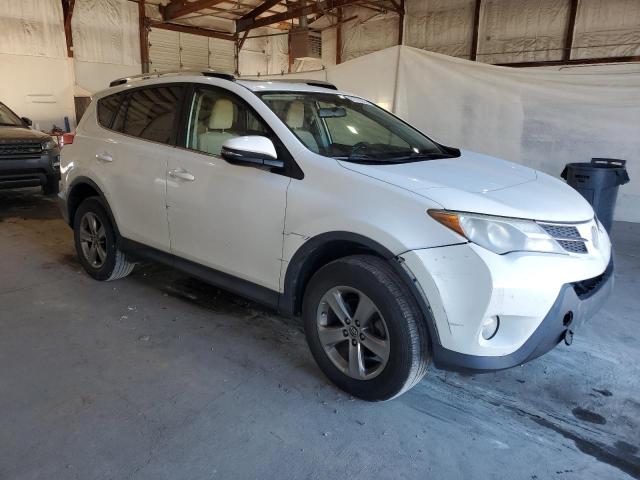 Photo 4 from auction – 2015 TOYOTA RAV4 XLE with VIN JTMWFREV6FJ048607