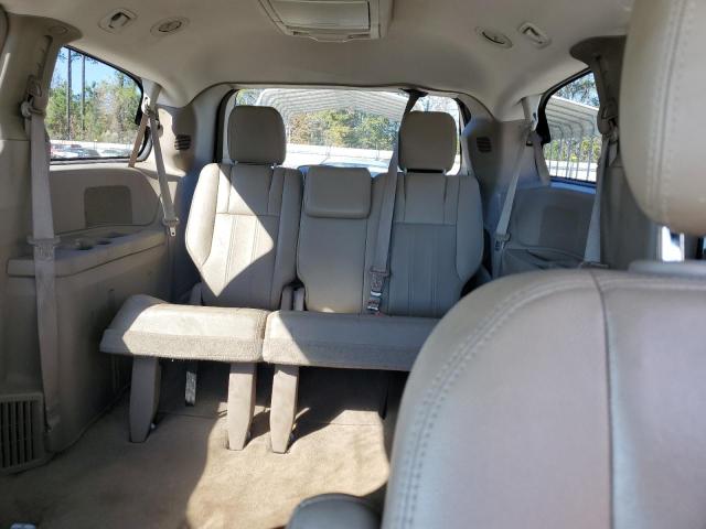 Photo 10 from auction – 2016 CHRYSLER TOWN & COU with VIN 2C4RC1BG4GR294047