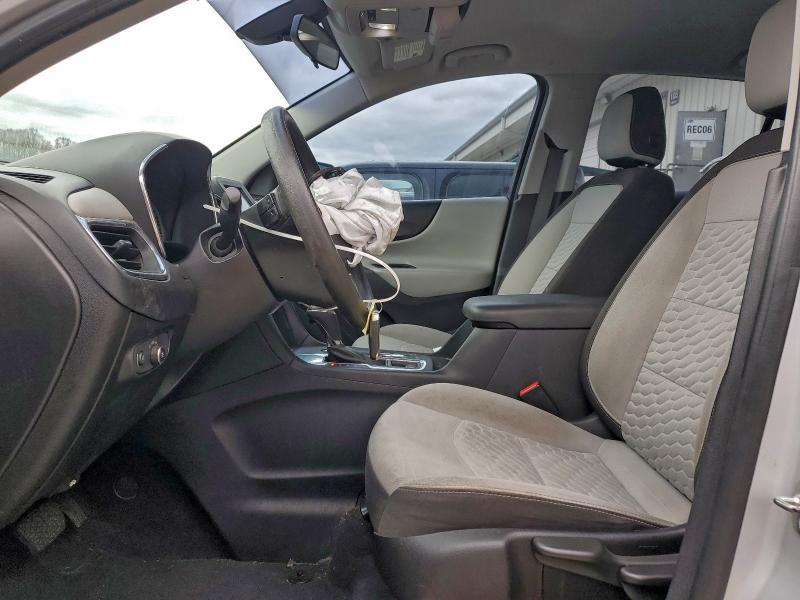 Photo 7 from auction – 2018 CHEVROLET EQUINOX with VIN 2GNAXHEV9J6170991