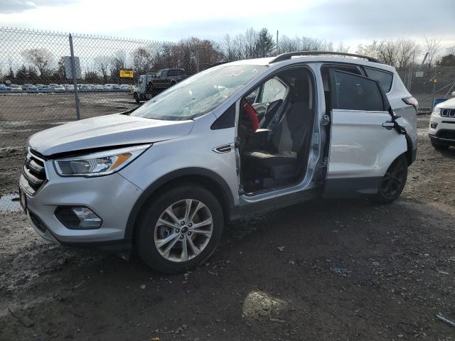 FORD ESCAPE 2018 مع رقم تعريف المركبة 1FMCU9GDXJUC61530 - صورة من المزاد