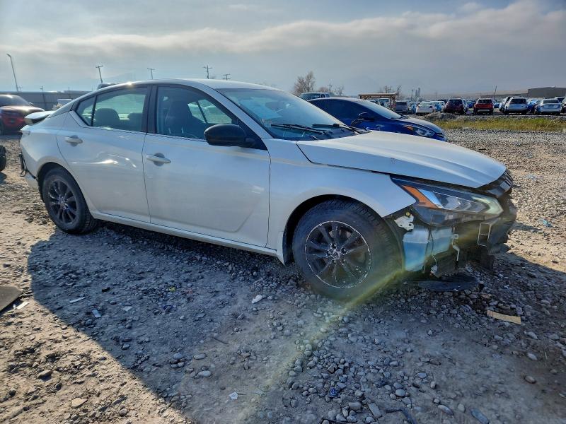 Photo 4 from auction – 2019 NISSAN ALTIMA SR with VIN 1N4BL4CV2KC205003