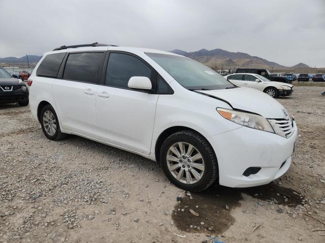 Photo 4 from auction – 2015 TOYOTA SIENNA LE with VIN 5TDJK3DC0FS100495