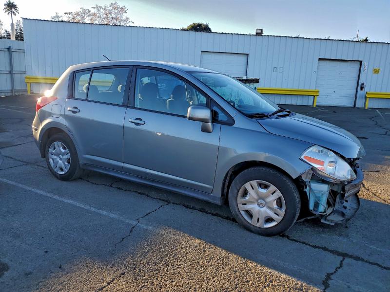 Photo 4 from auction – 2010 NISSAN VERSA with VIN 3N1BC1CP1AL449578