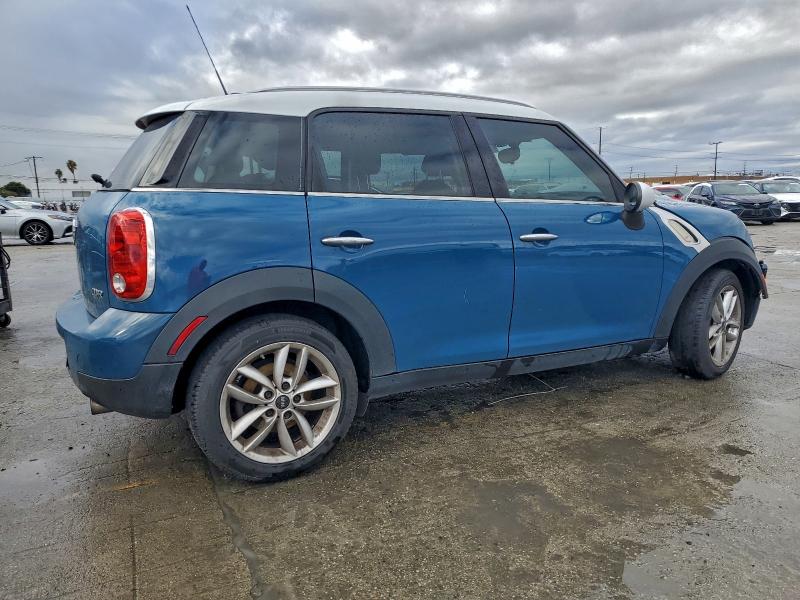 Photo 3 from auction – 2011 MINI COOPER with VIN WMWZB3C58BWM01240