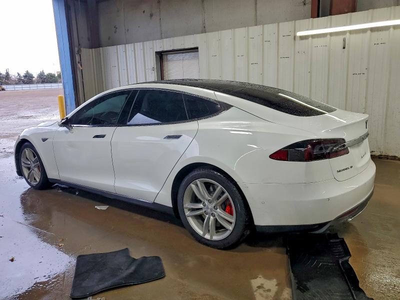 Photo 2 from auction – 2016 TESLA MODEL S with VIN 5YJSA1E44GF119138