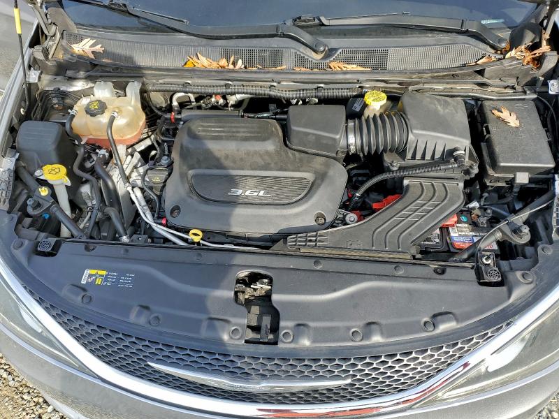 Photo 12 from auction – 2017 CHRYSLER PACIFICA T with VIN 2C4RC1BG7HR720251