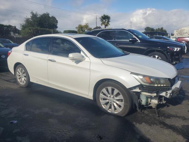 Photo 4 from auction – 2014 HONDA ACCORD with VIN 1HGCR3F80EA038834