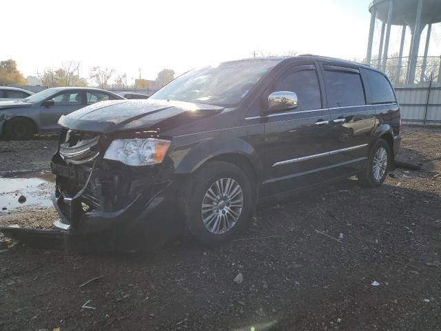 Photo 1 from auction – 2015 CHRYSLER TOWN & COU with VIN 2C4RC1CG2FR547377