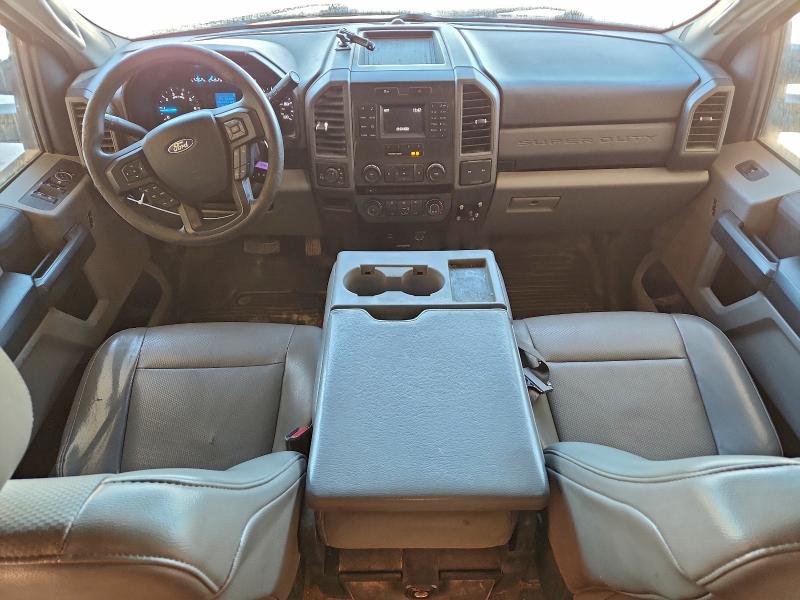 Photo 8 from auction – 2017 FORD F350 SUPER with VIN 1FT8W3B63HEC20963