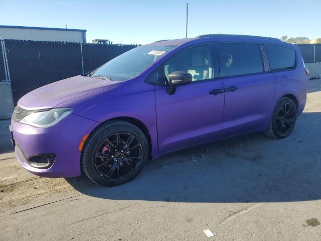 CHRYSLER PACIFICA T 2017 with VIN 2C4RC1BG5HR528634 - Photo from auction