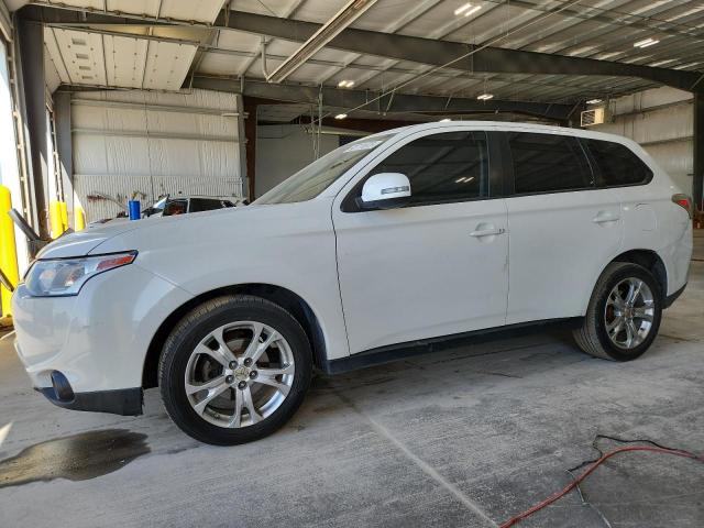 MITSUBISHI OUTLANDER 2014 with VIN JA4AZ3A37EZ014544 - Photo from auction