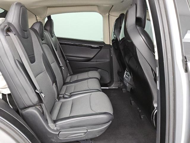 Photo 11 from auction – 2016 TESLA MODEL X with VIN 5YJXCDE25GF026158