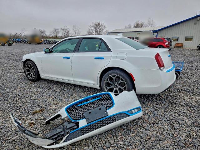 Photo 2 from auction – 2018 CHRYSLER 300 S with VIN 2C3CCABG2JH291994
