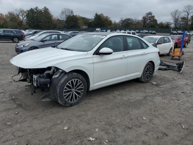 Photo 1 from auction – 2019 VOLKSWAGEN JETTA with VIN 3VWCB7BUXKM149917