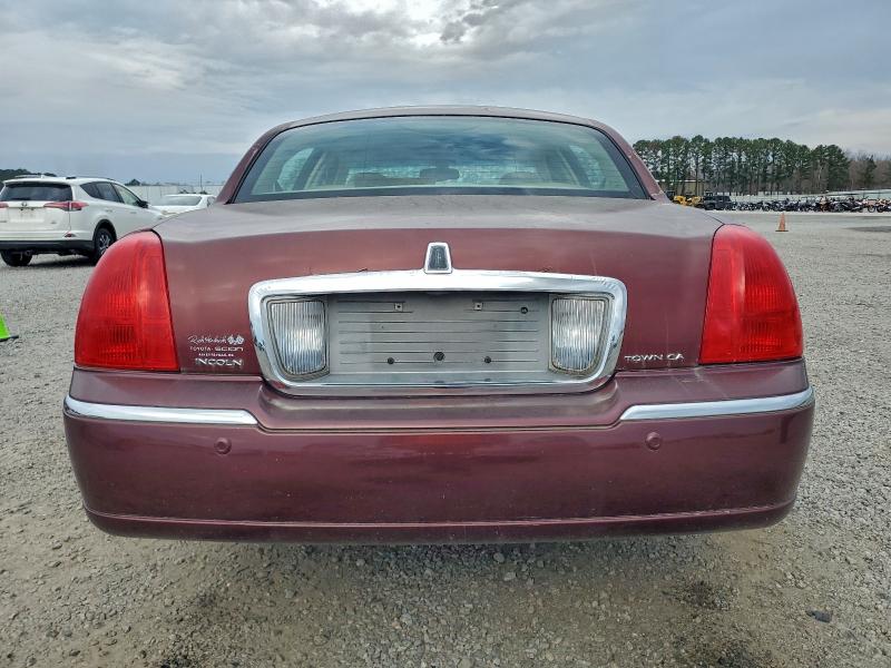 Photo 6 from auction – 2003 LINCOLN TOWN CAR E with VIN 1LNHM81W93Y697775