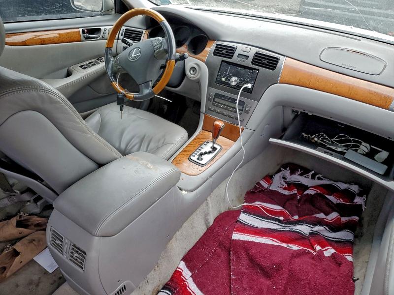 Photo 8 from auction – 2005 LEXUS ES with VIN JTHBA30G355116130