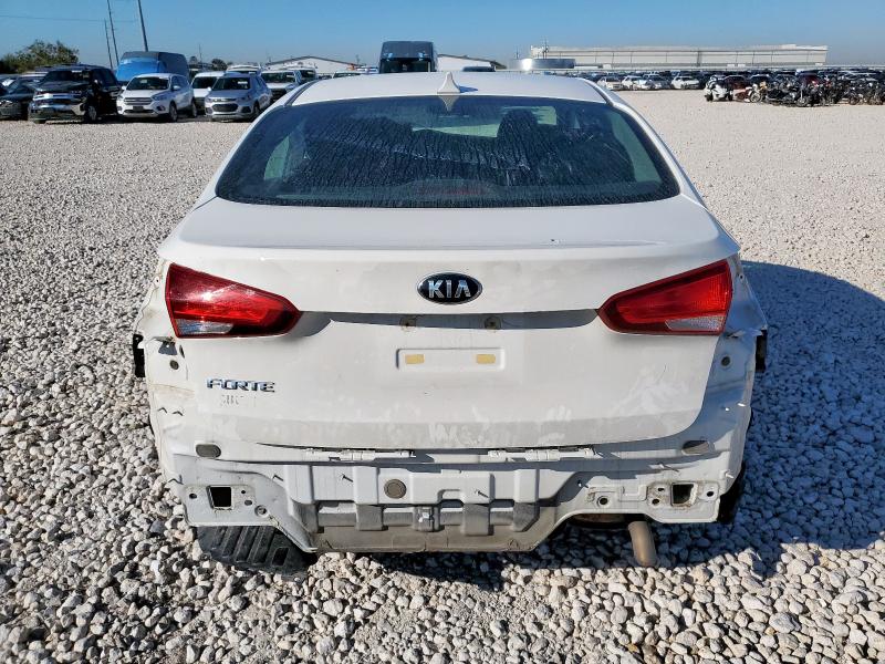 Photo 6 from auction – 2017 KIA FORTE LX with VIN 3KPFK4A77HE102504