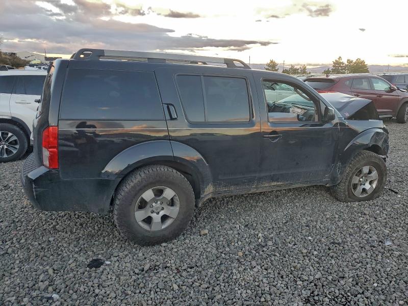 Photo 3 from auction – 2011 NISSAN PATHFINDER with VIN 5N1AR1NB6BC616728