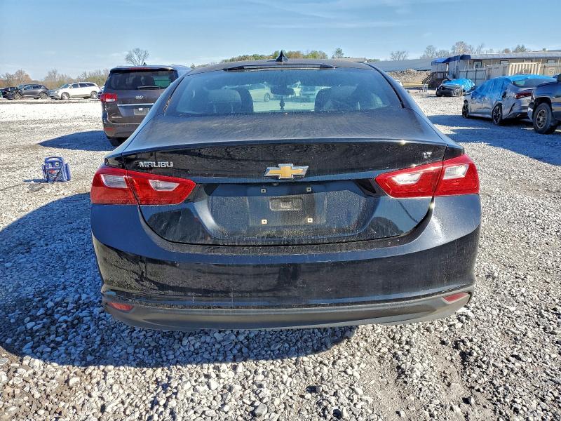 Photo 6 from auction – 2018 CHEVROLET MALIBU LT with VIN 1G1ZD5ST1JF149945