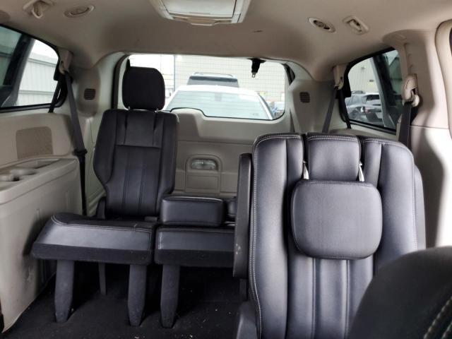 Photo 10 from auction – 2016 CHRYSLER TOWN & COU with VIN 2C4RC1BG5GR228588